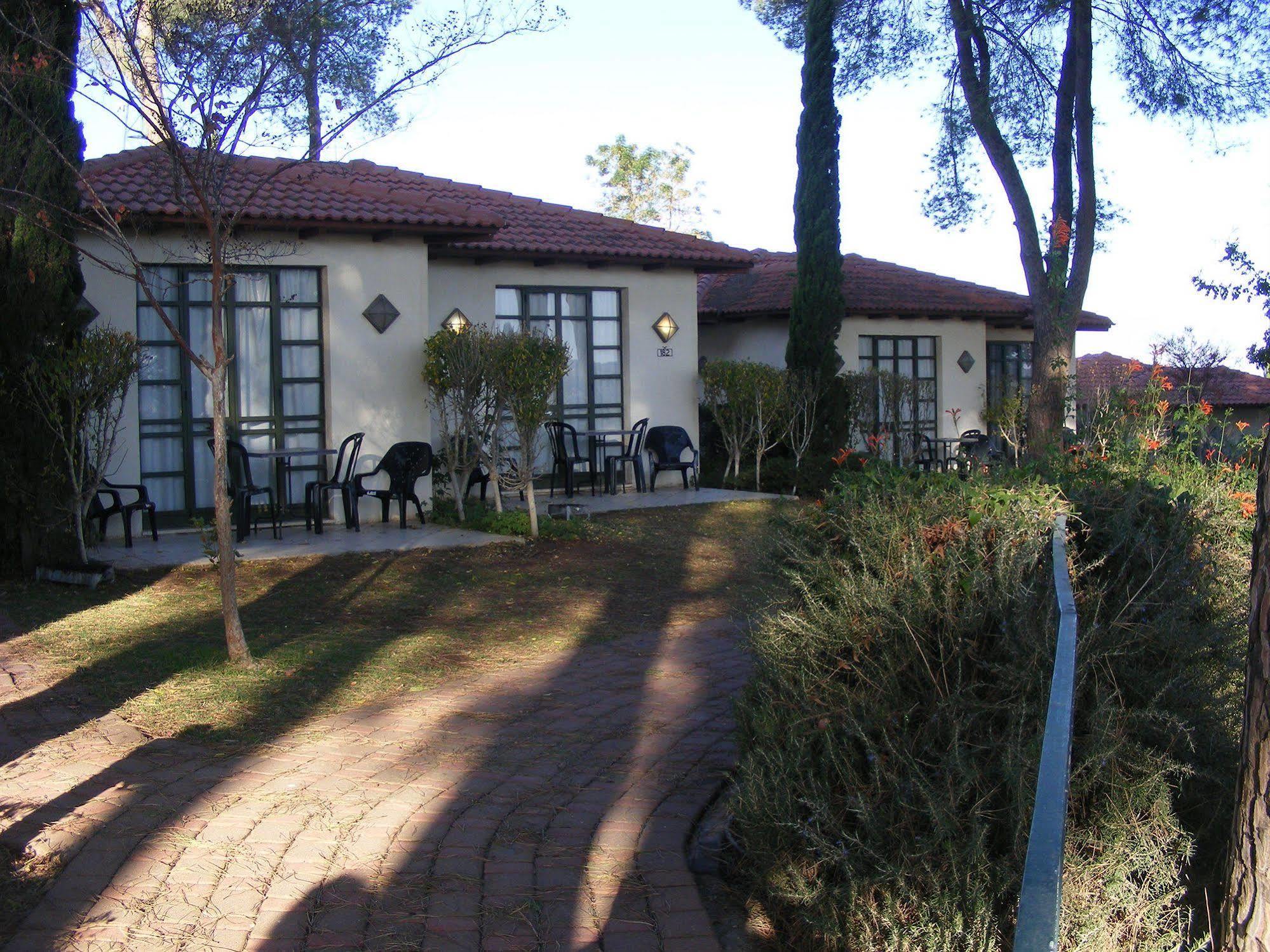 Shoresh Green Hills Family Suites Hotel Exterior photo